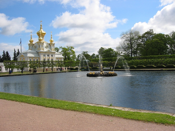 41 Upper garden, Peterhof.jpg